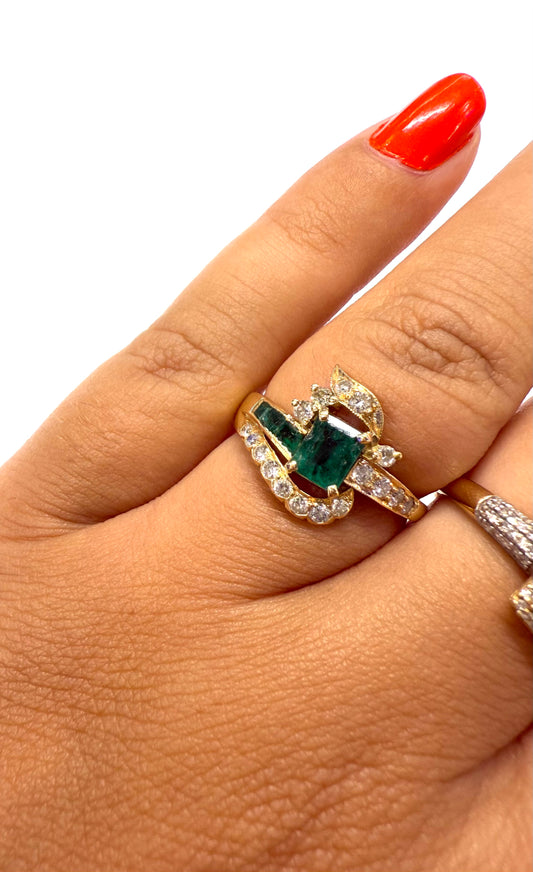 Bague en Or Jaune 18k avec Émeraude et Diamants