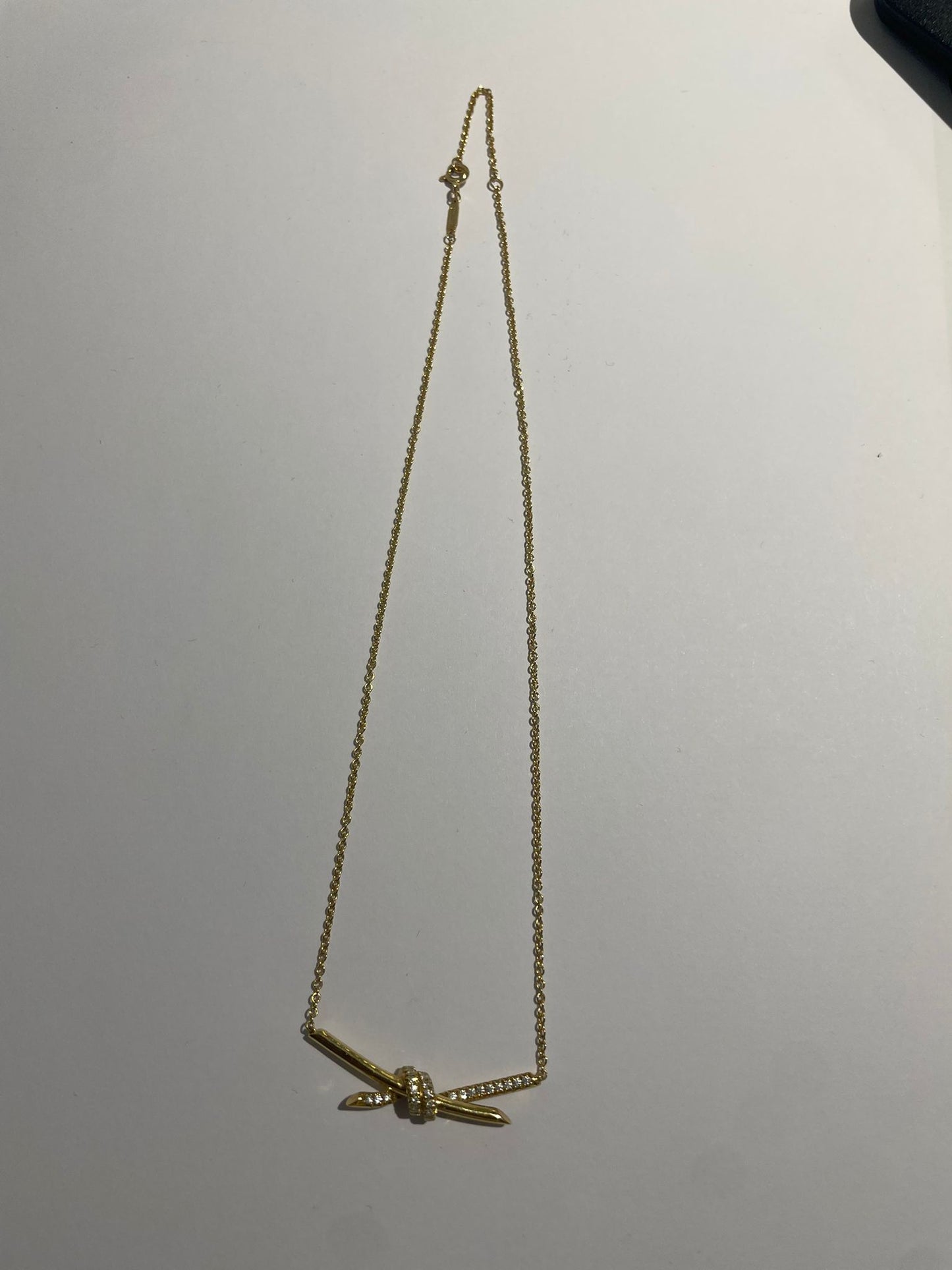 Collier Tiffany's Knot en or jaune 18K 7.57 Grs