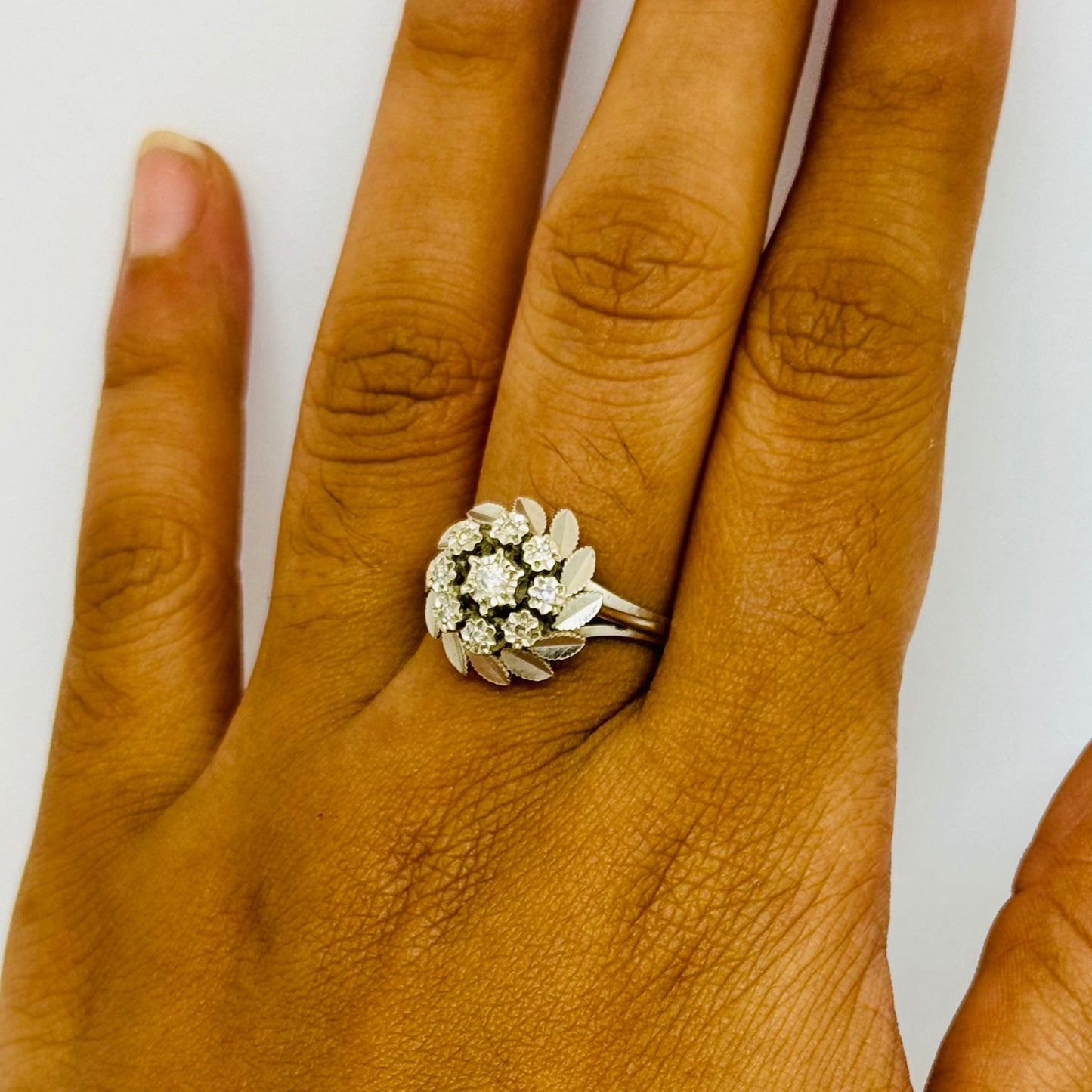 Bague Chou en Or Blanc 18K avec Diamants