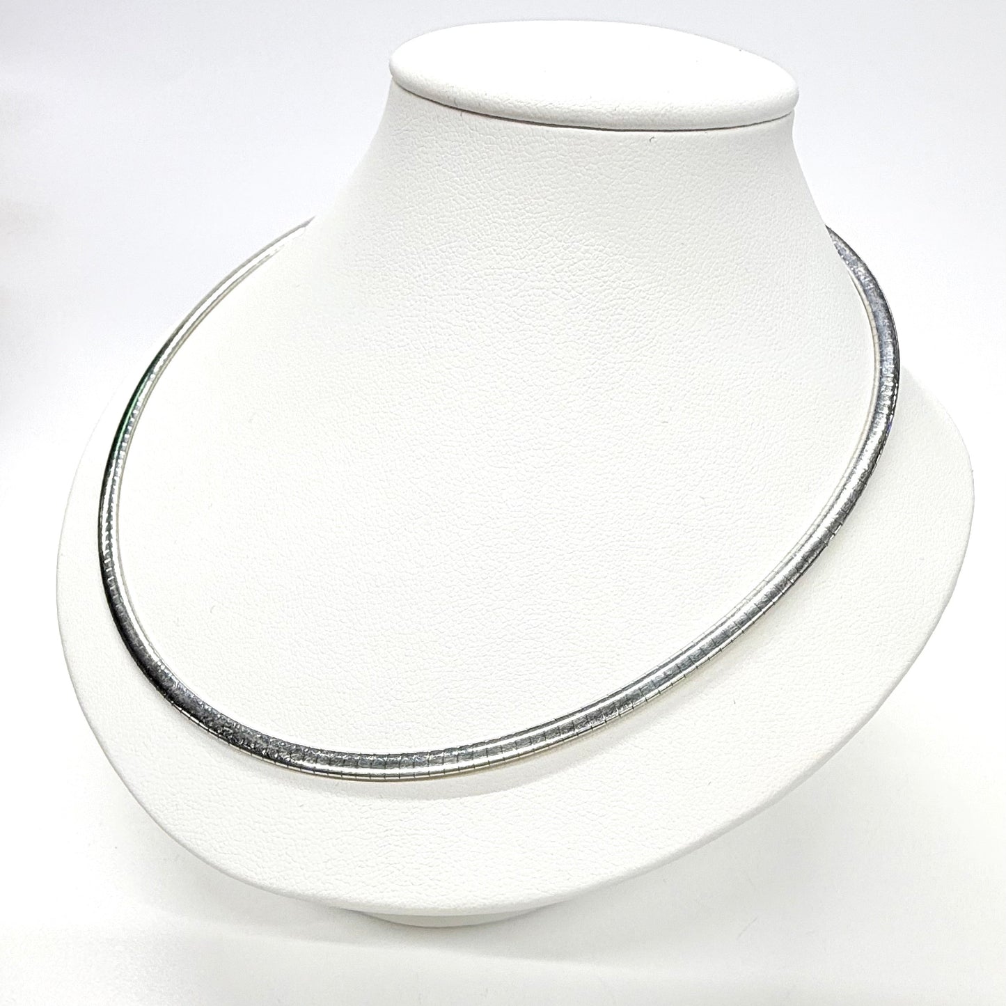 Collier Ras du Cou en Or Blanc 18k