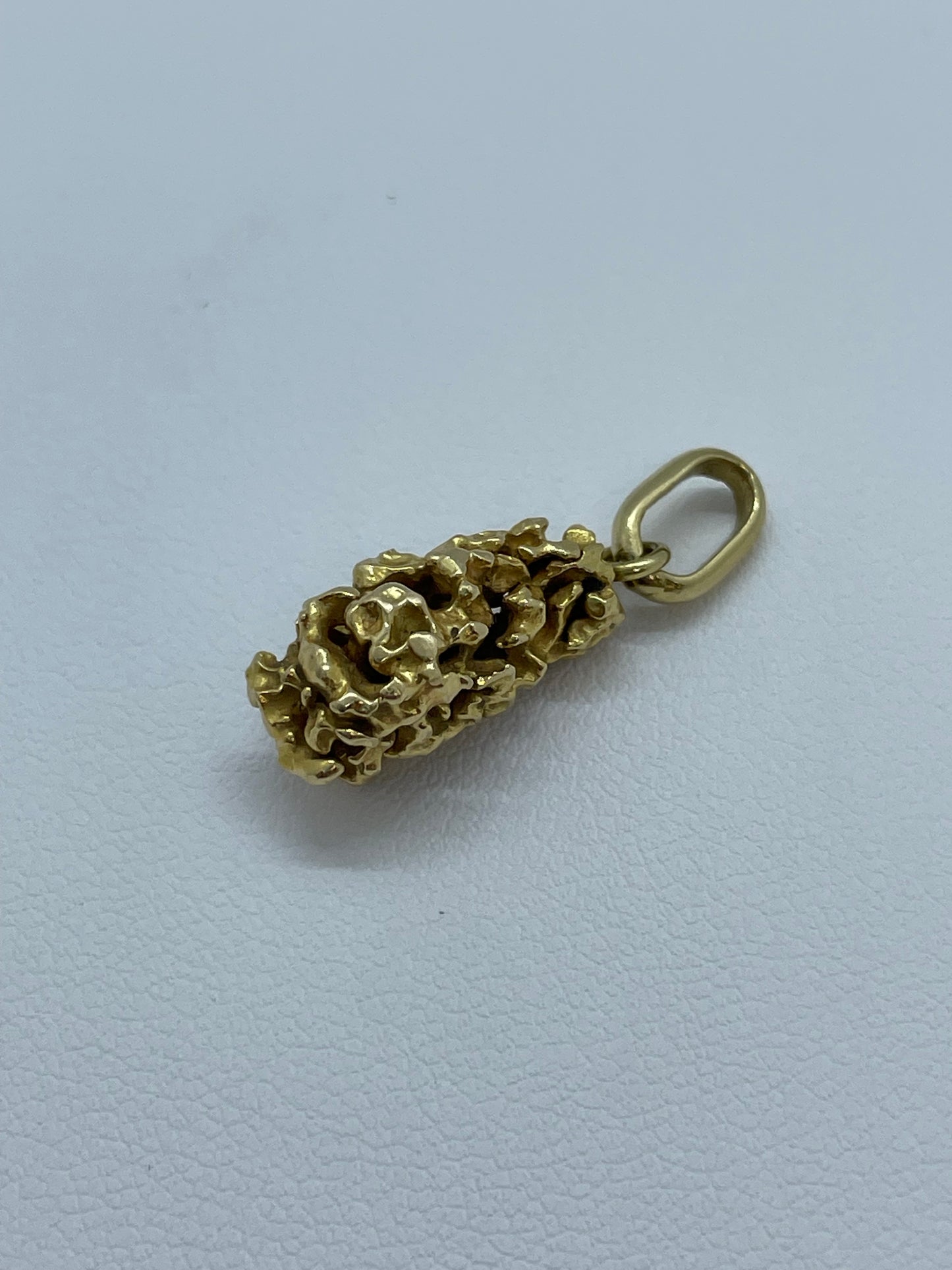 Pendentif pépite en or jaune 18K 5.11 gr