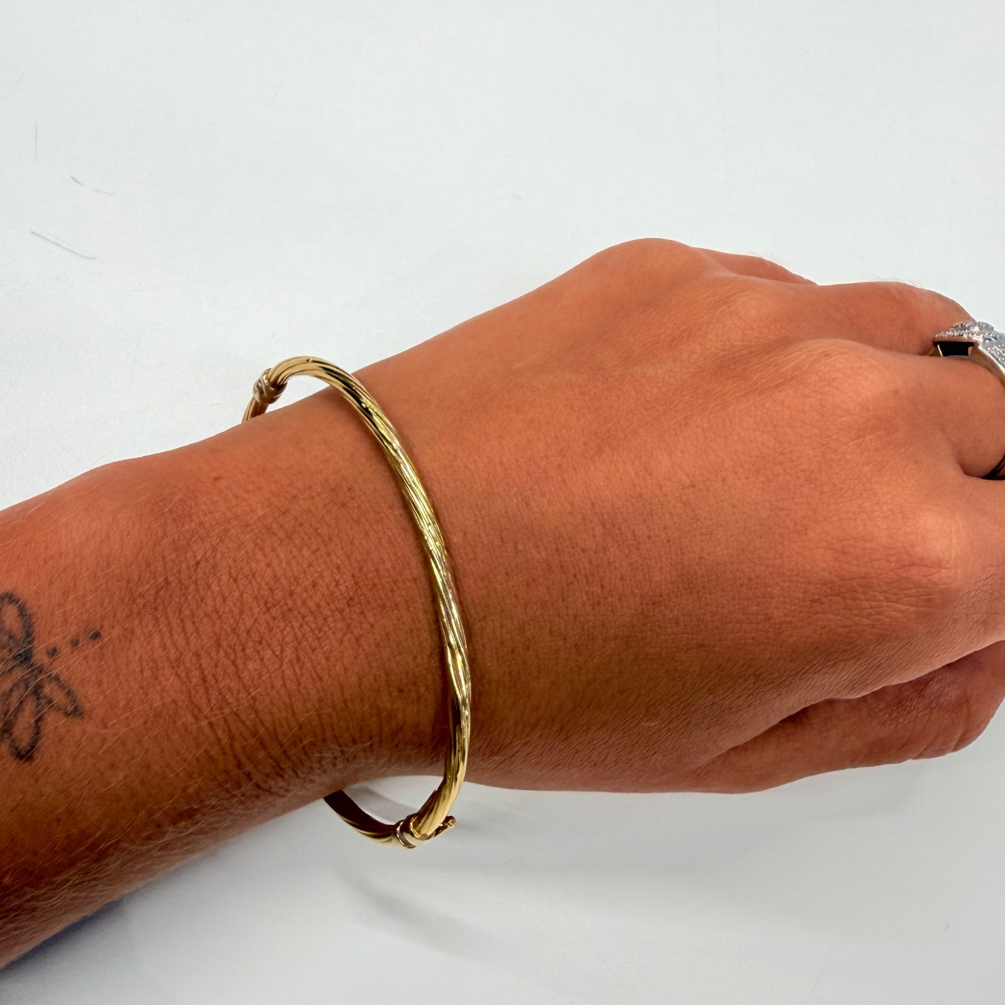 Jonc torsadé en Or Jaune 18K 4.20 Grs
