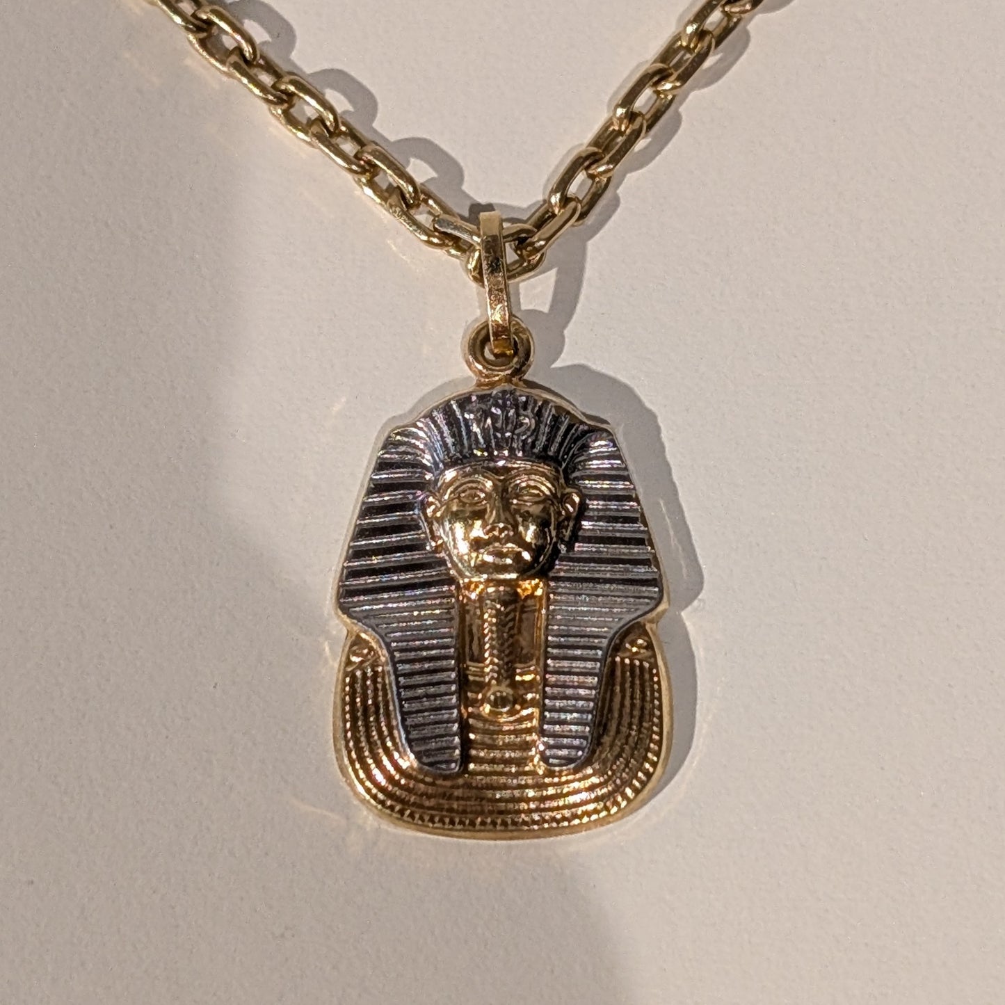 Pendentif Égyptien en Or Jaune 18K 1.42 Grs