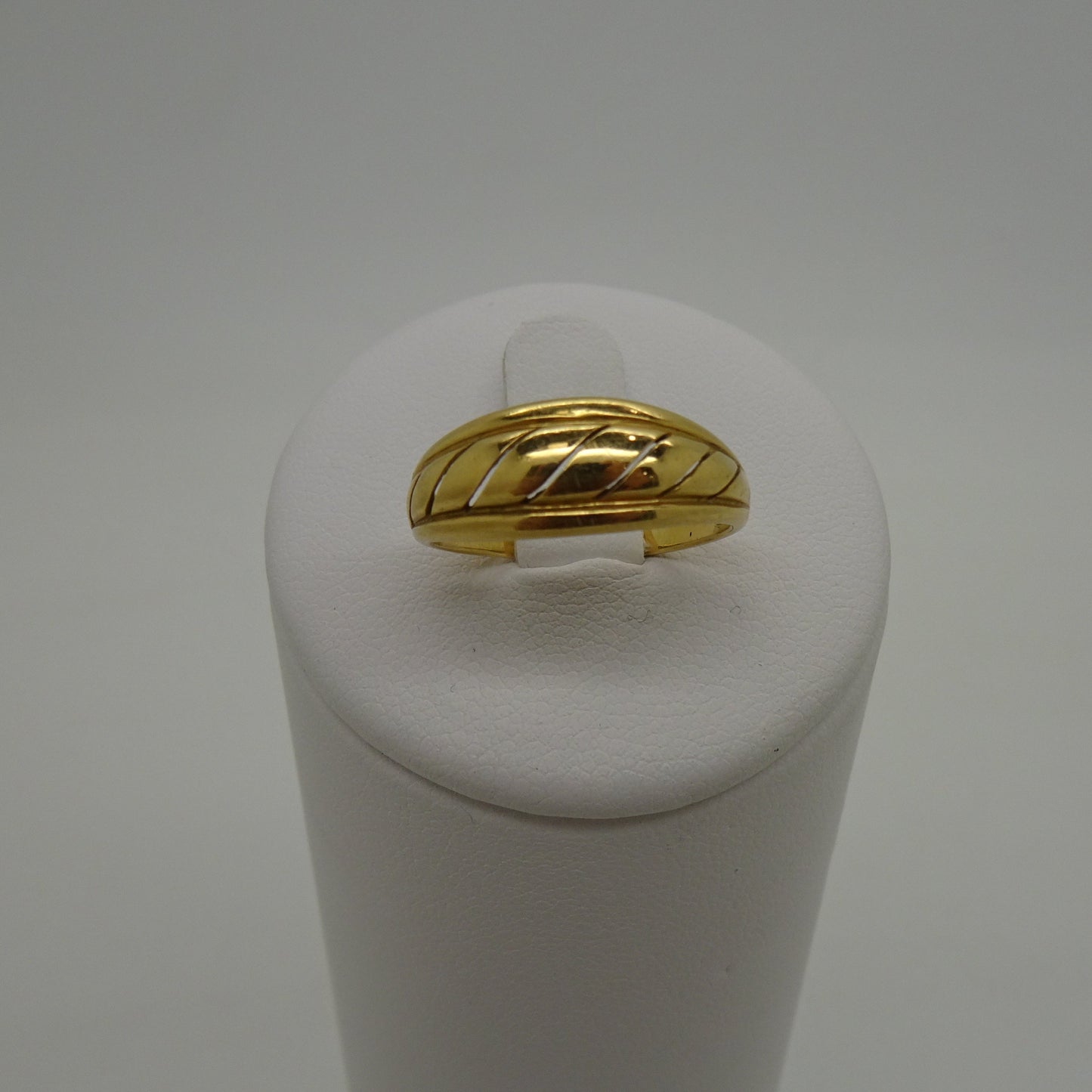 Bague en or jaune 18K Taille-52