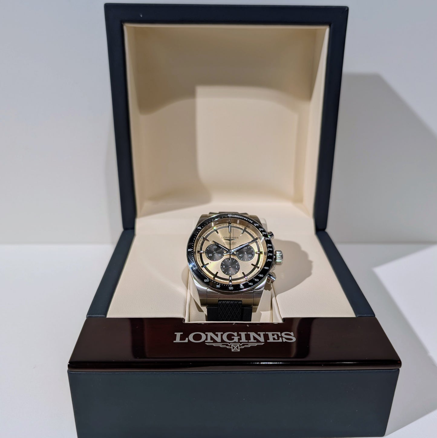 Montre Longines Conquest Chronograph, L3.835.4.32.9 - 2024 Très Bon Etat